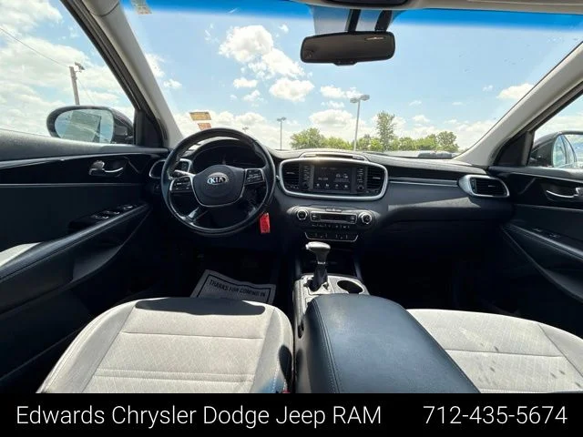 Used 2019 Purple Kia LX image 28
