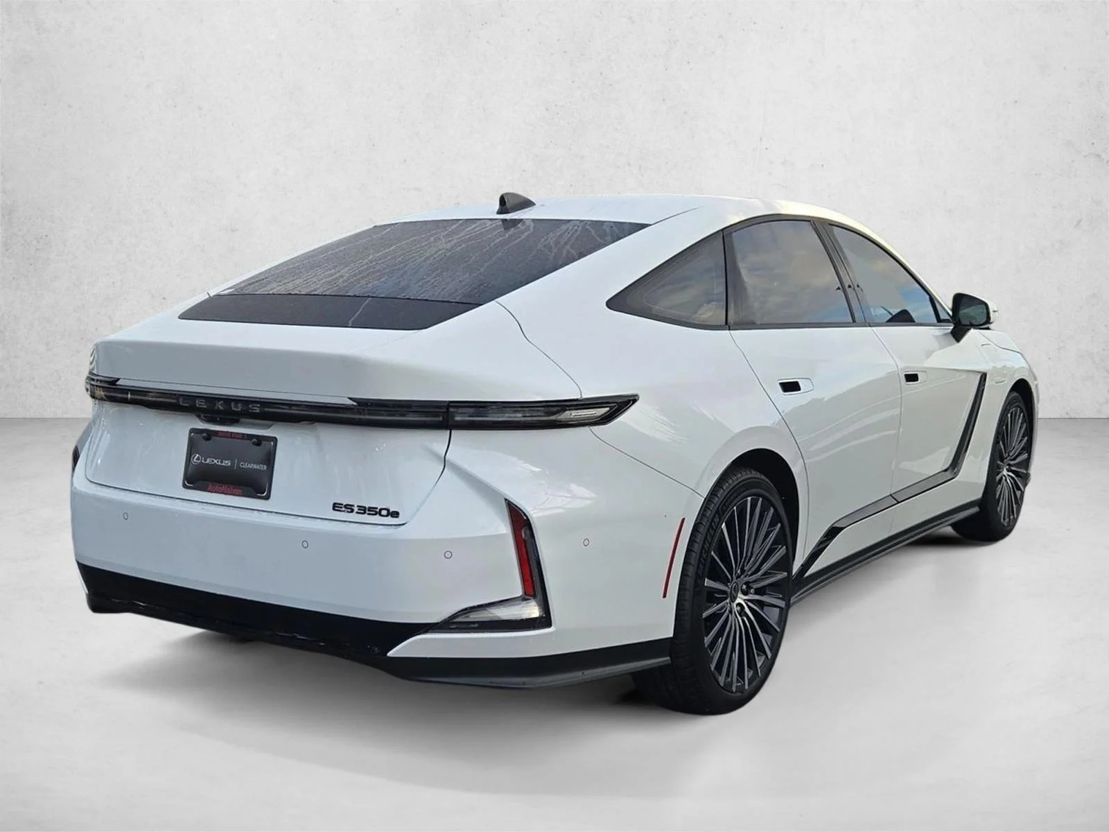 New 2026 Ultra White Lexus ES 350e LUXURY image 2