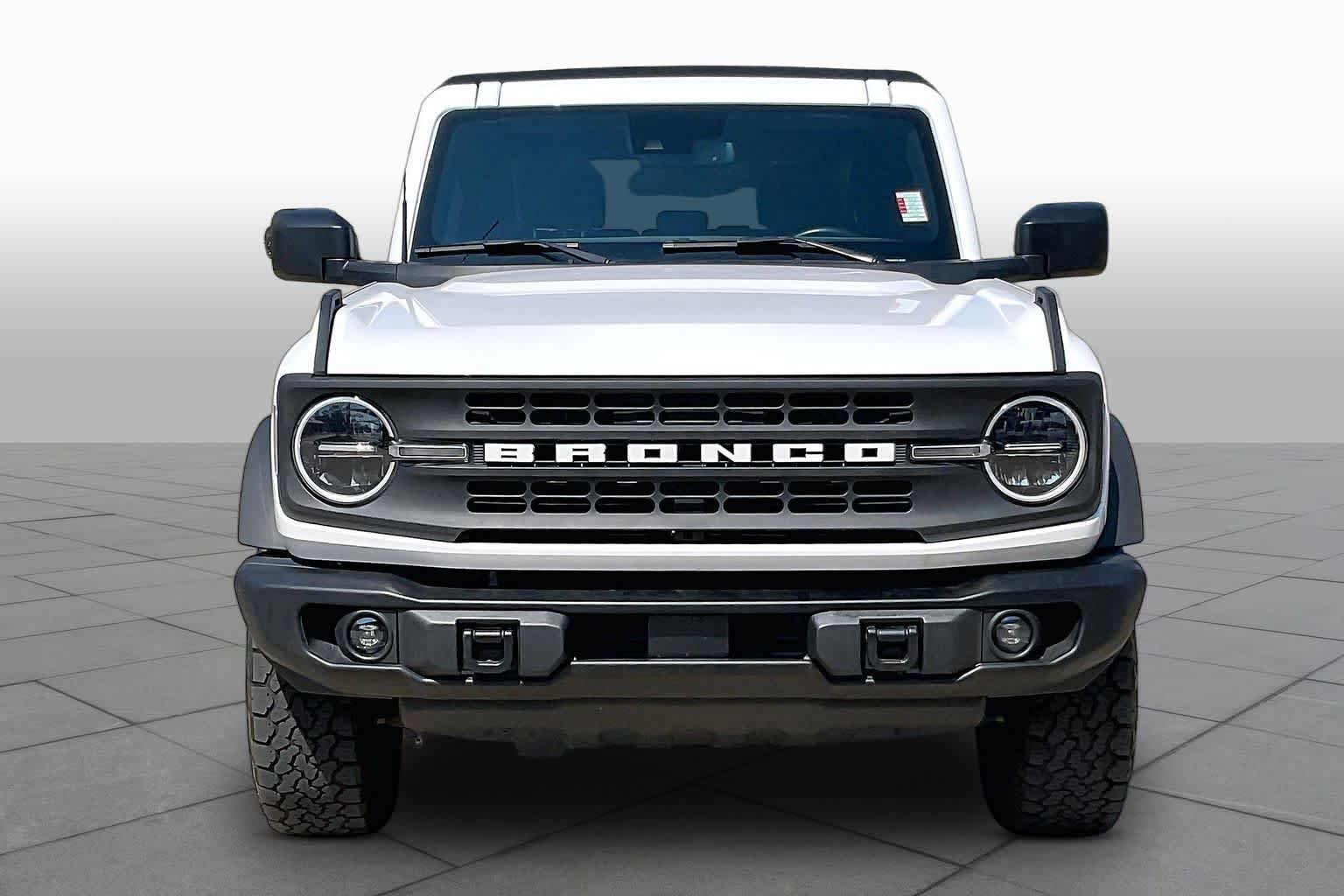 Used 2023 Oxford White Ford Black Diamond image 4