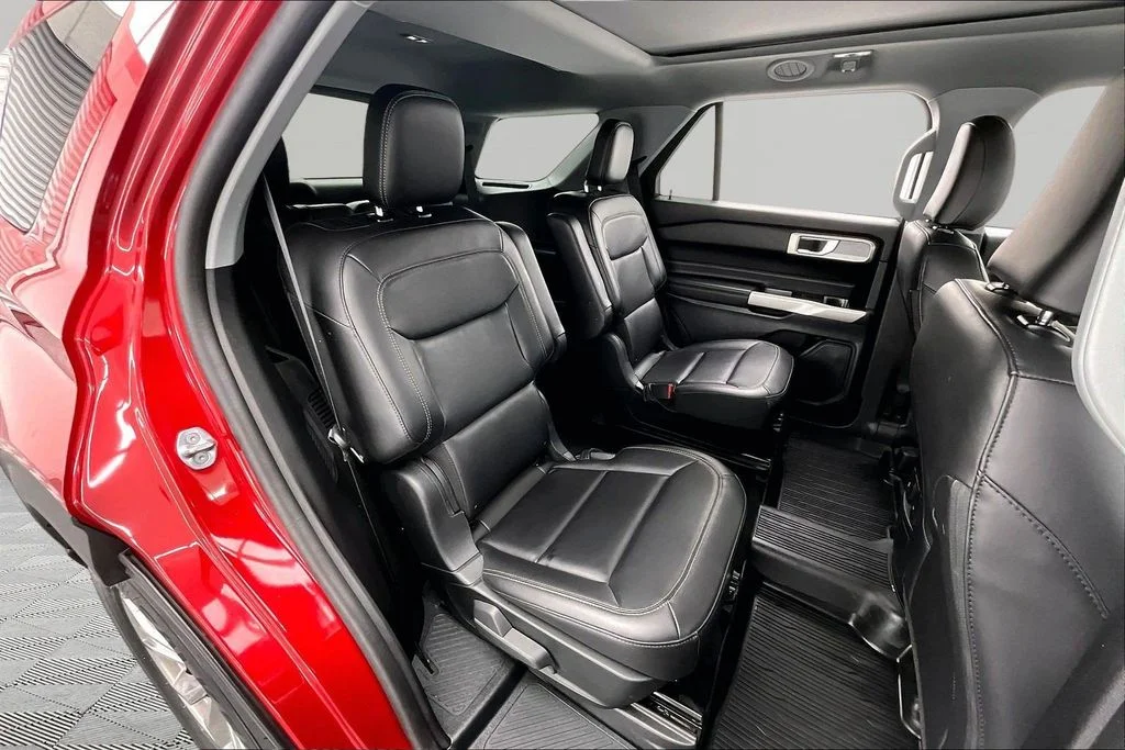 Certified Used 2023 Red Metallic Ford XLT image 27