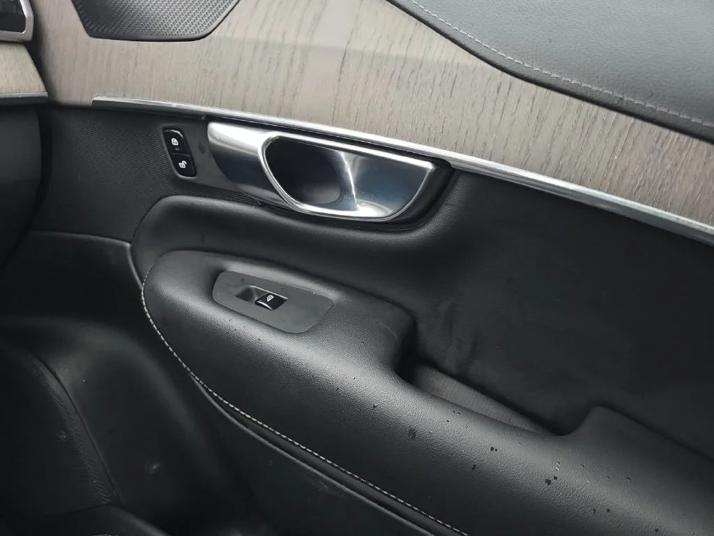 Used 2022 Gray Metallic Volvo T6 Inscription image 22
