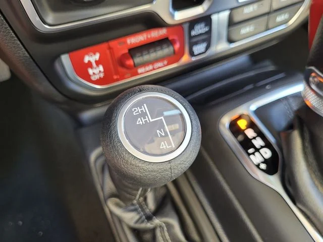 2025 Jeep Wrangler 4-Door Rubicon - Photo 20