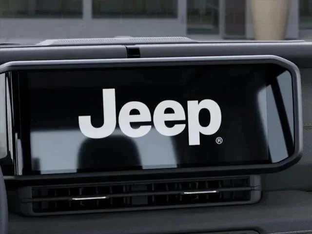 New 2026 Bright White Clear-Coat Exterior Paint Jeep Mojave image 96