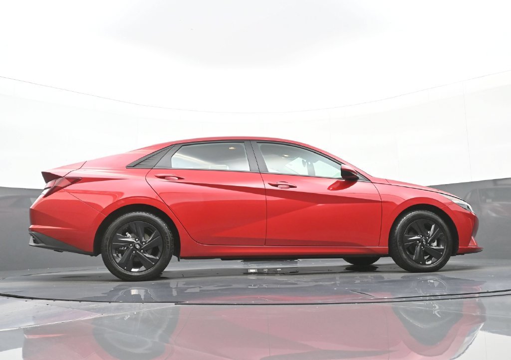 Certified Used 2022 Red Hyundai SEL image 32