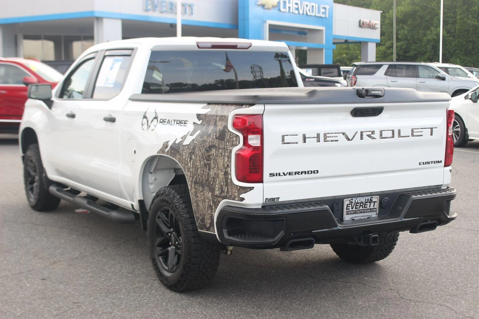 Used 2024 Summit White Chevrolet Custom Trail Boss image 5