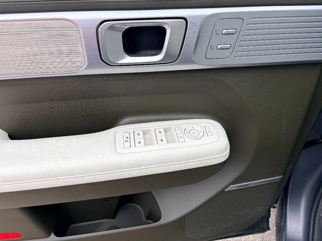 Used 2025 Ecotronic Gray Matte Hyundai Calligraphy image 11