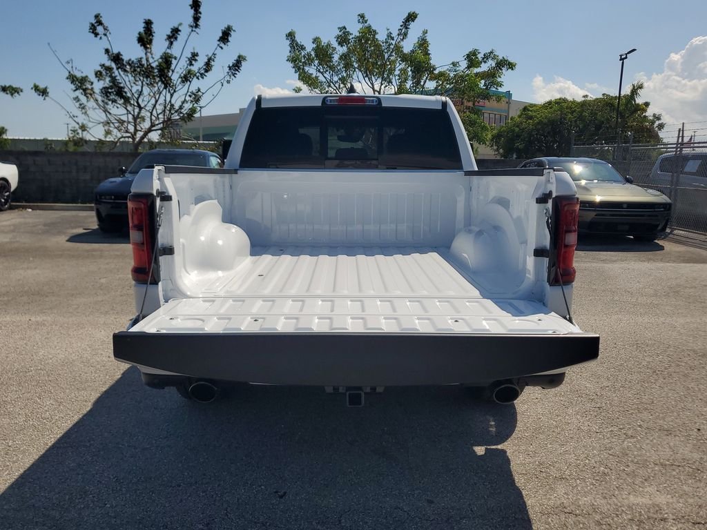 New 2026 Bright White Clear-Coat Exterior Paint RAM Big Horn/Lone Star image 7