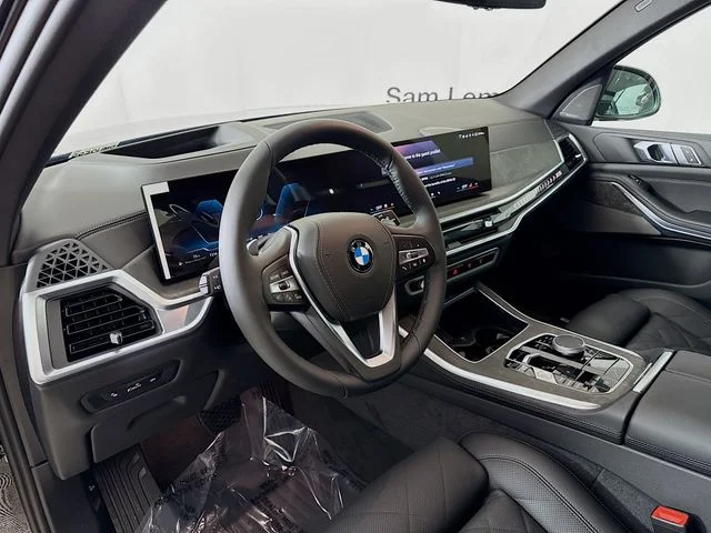 Used 2026 Black BMW xDrive40i image 9
