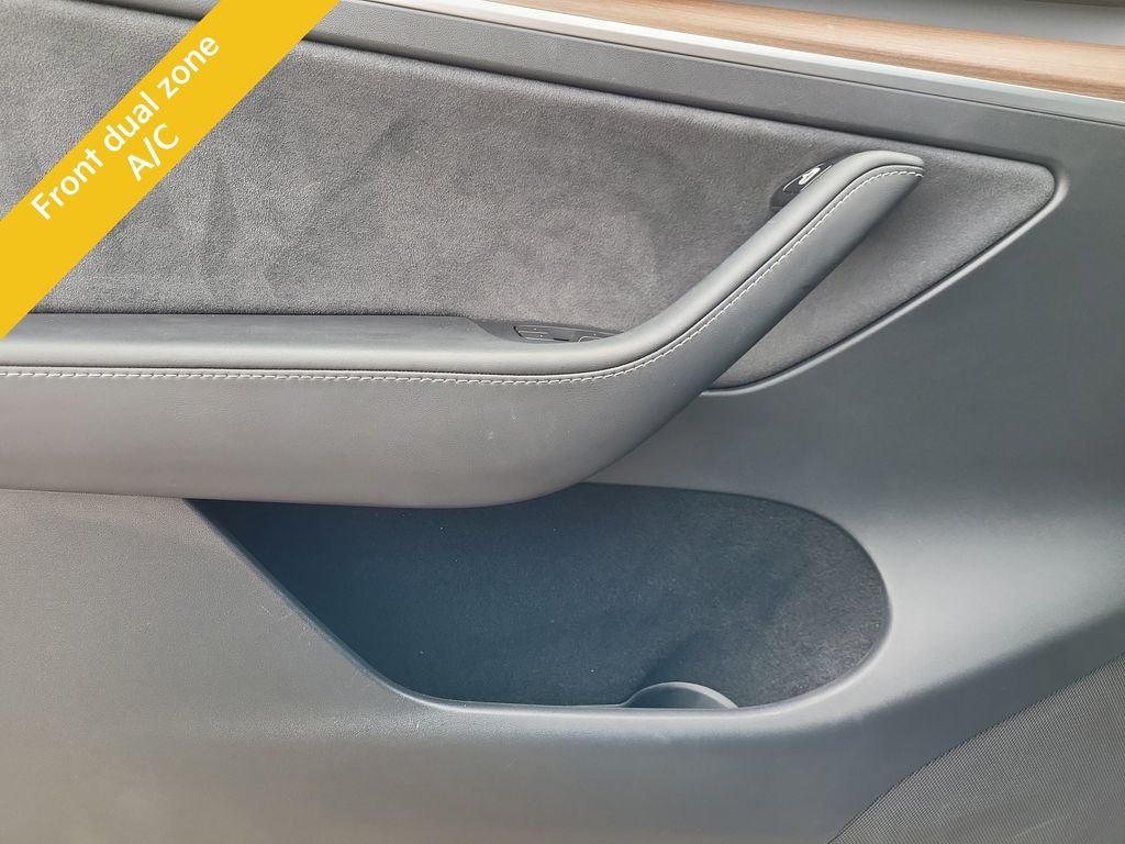 Used 2023  Tesla Performance image 10