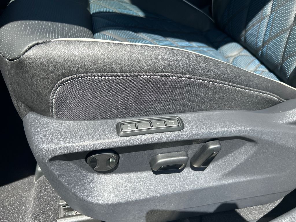 New 2026 Black Volkswagen 2.0T SEL Premium R-Line image 18