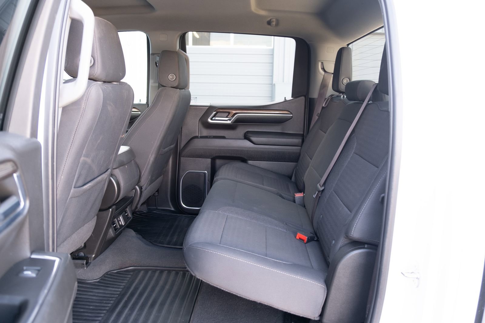 Used 2024 Summit White Chevrolet LT image 15