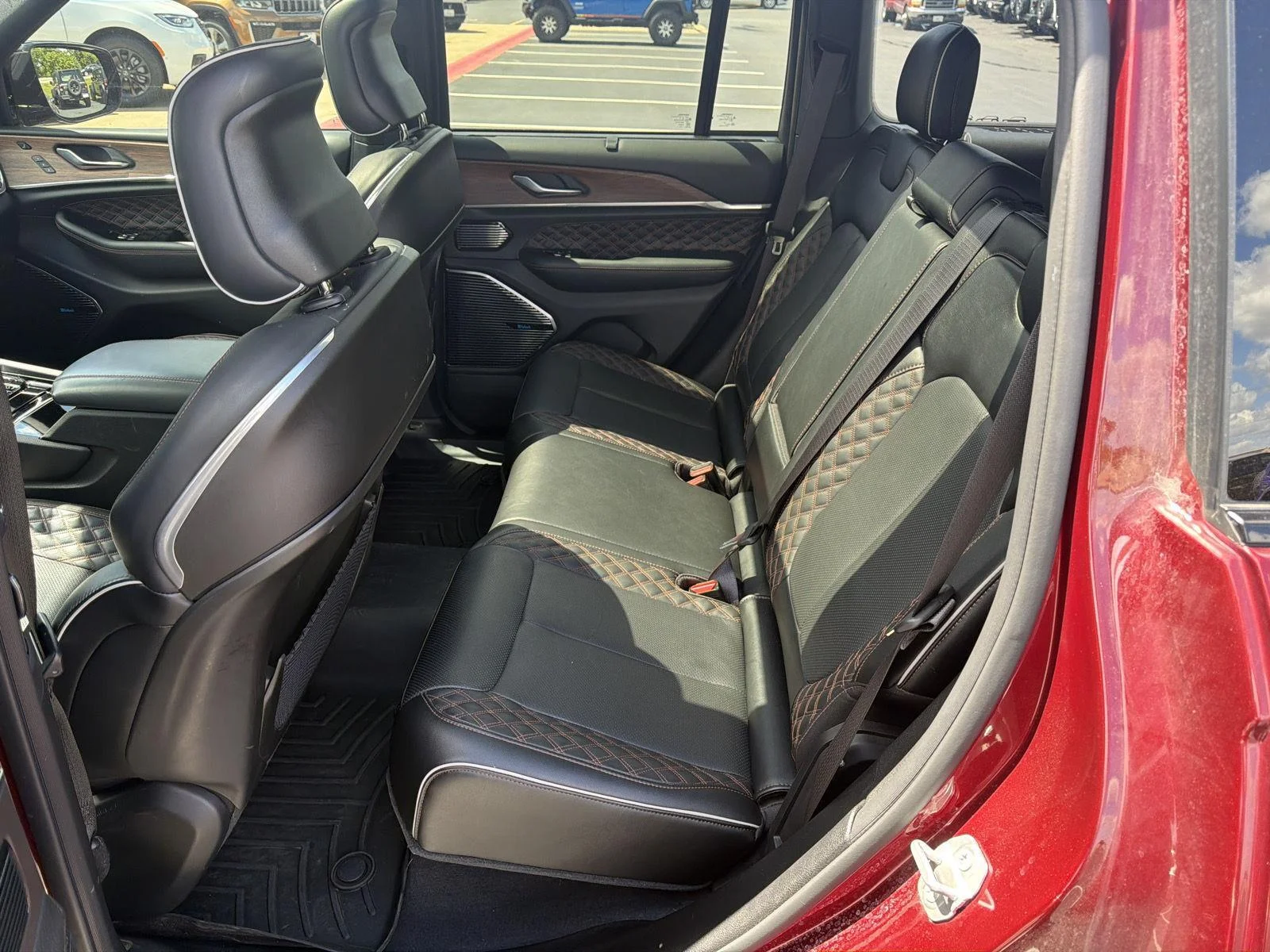 Used 2023 Velvet Red Pearlcoat Jeep Summit image 13