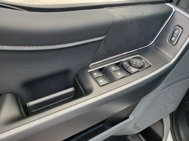 New 2026 Oxford White Ford XLT image 16