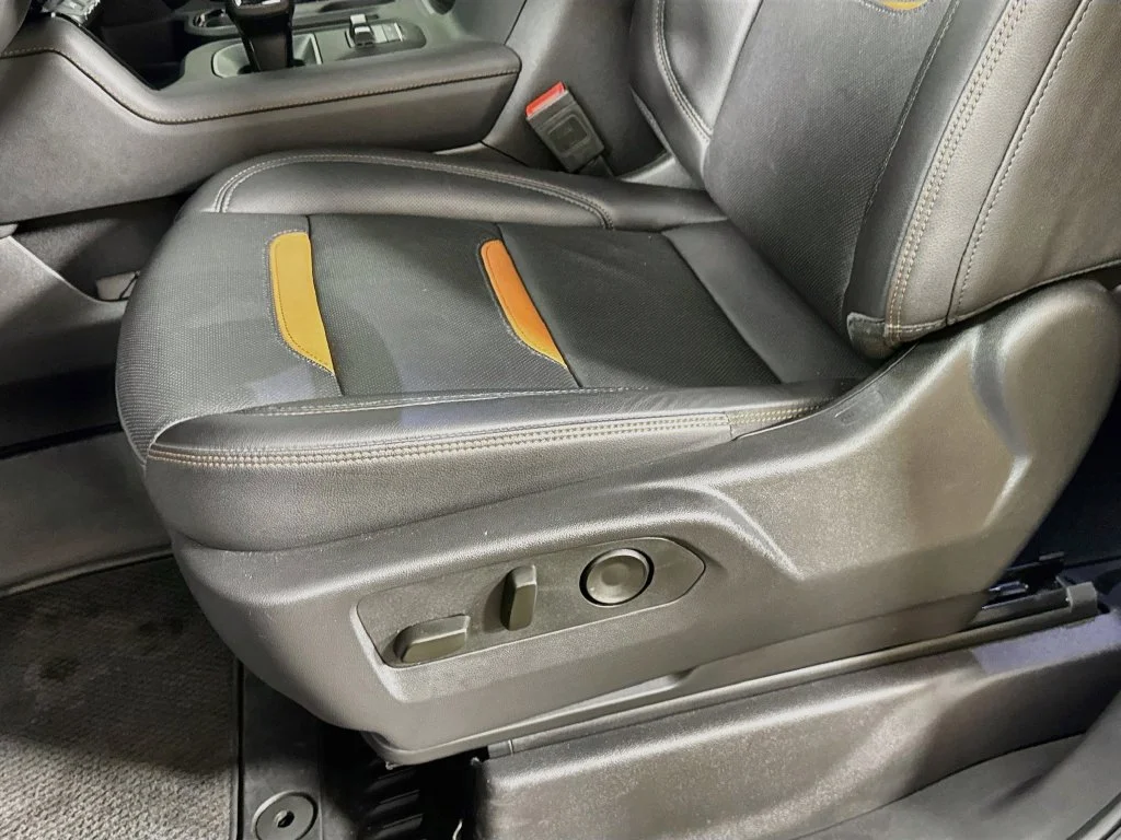 Used 2025 Black GMC AT4 image 24