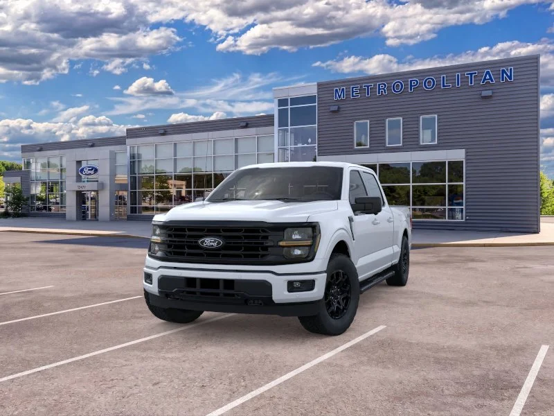 New 2026 Oxford White Ford XLT image 2