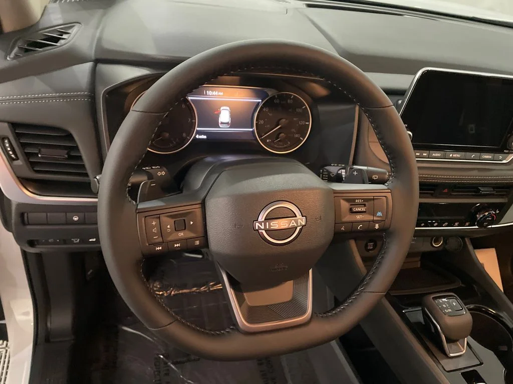 New 2026 Everest White Pearl Tricoat Nissan SV image 14