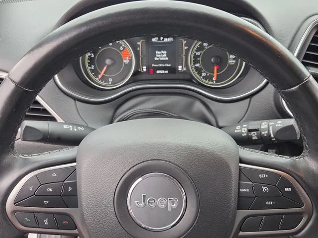 Used 2021 White Jeep Latitude Plus image 15