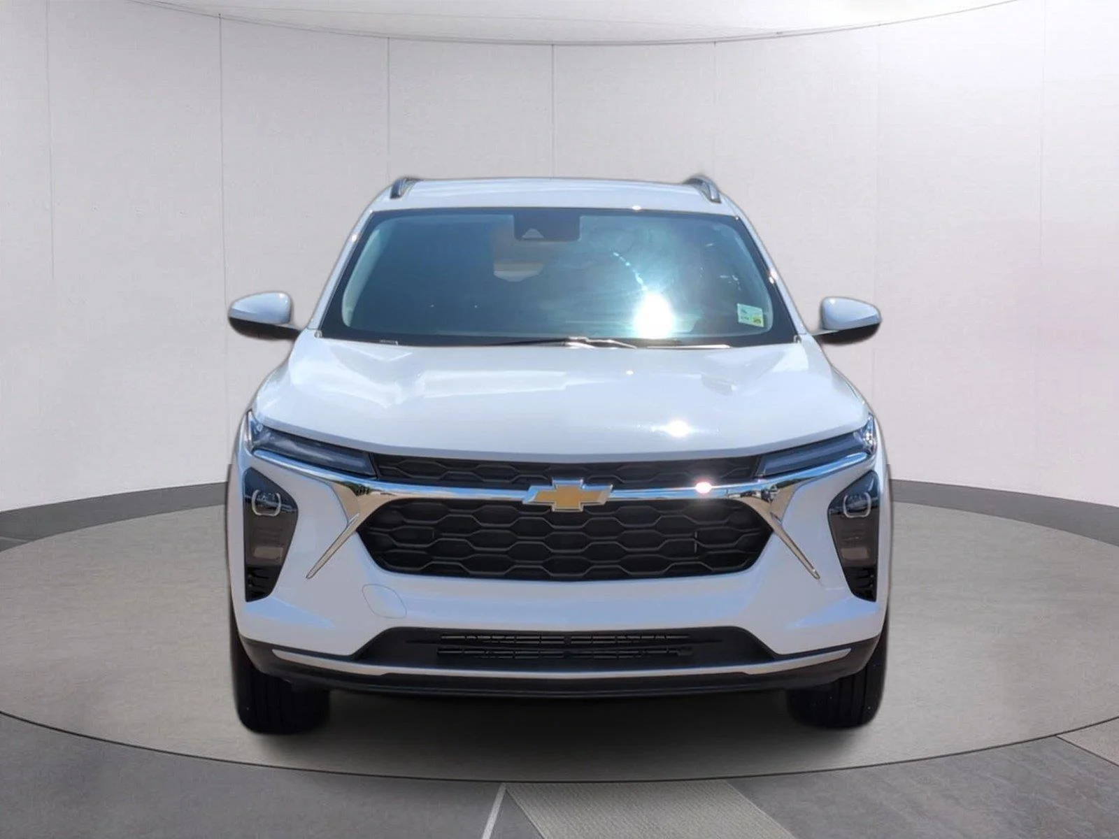 Used 2025 Summit White Chevrolet LT image 9