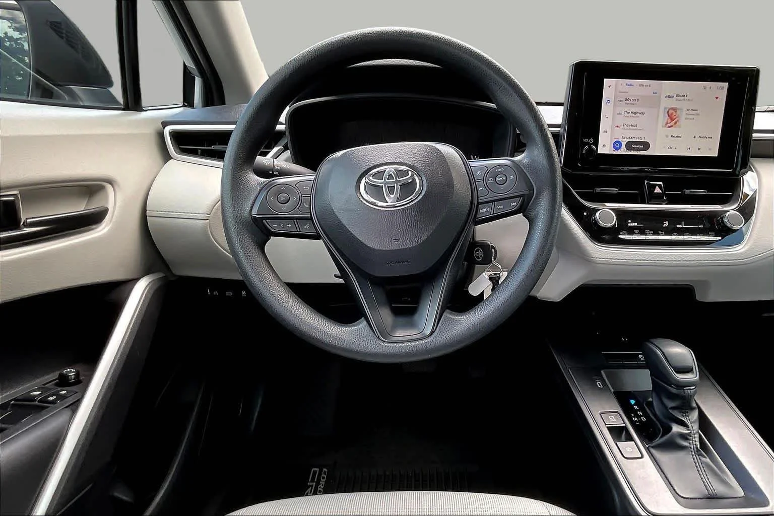 Used 2026 Sonic Silver Toyota L image 6