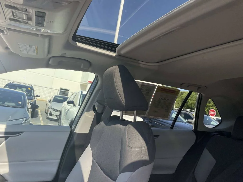 Used 2023  Toyota XLE image 26