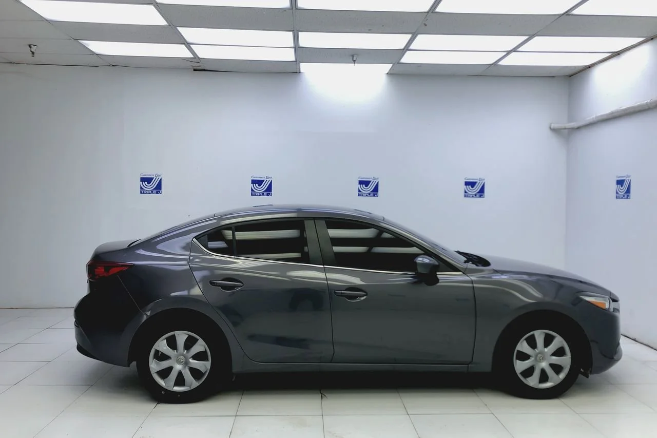 Used 2018 Machine Gray Mazda Sport image 5