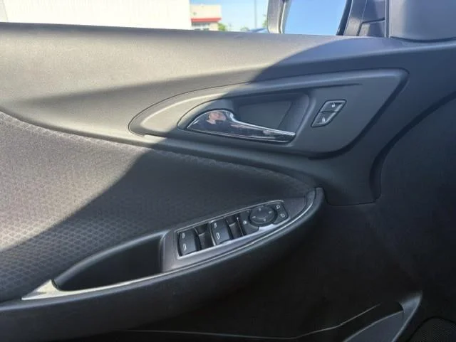 Used 2018 Cajun Red Tintcoat Chevrolet LT image 8