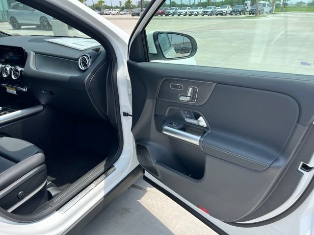 New 2026 Polar White Mercedes-Benz GLA 250 image 49
