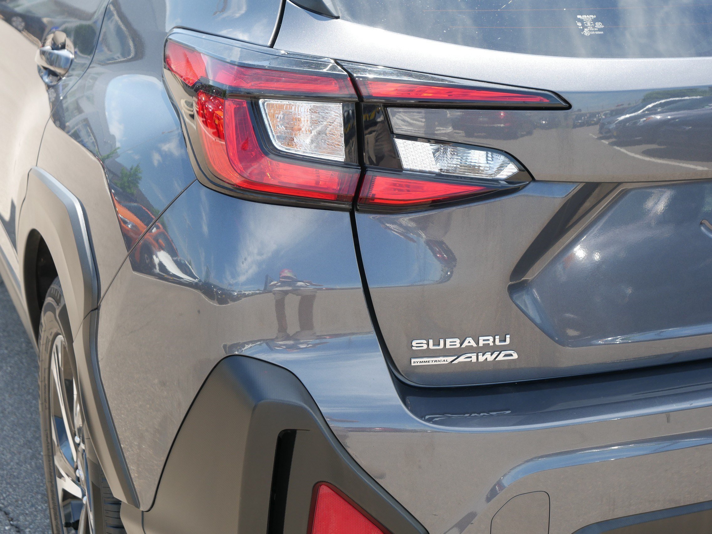 Used 2025 Magnetite Gray Metallic Subaru Premium image 17