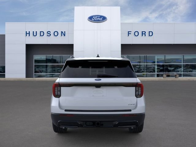 New 2026 Space White Metallic Ford ST-Line image 5