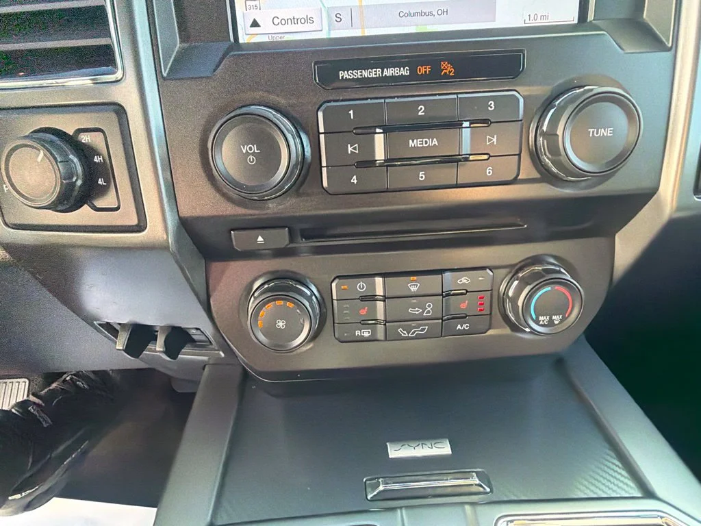 Used 2018 Lightning Blue Ford XLT image 36