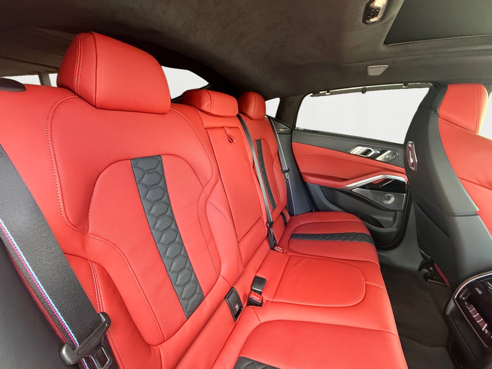Used 2025 Dravit Grey Metallic BMW Base image 18