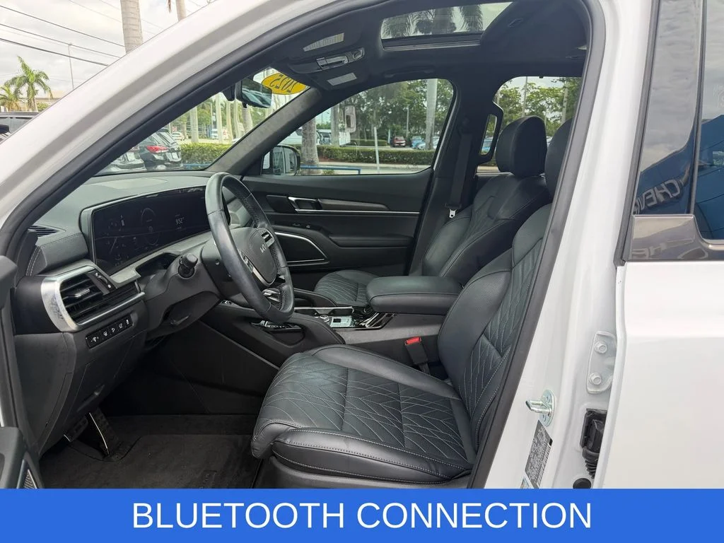 Used 2025 White Kia SX-Prestige X-Line image 9