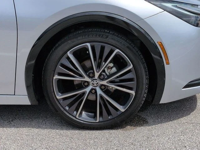 Certified Used 2023 CUTTING EDGE Toyota XLE image 11