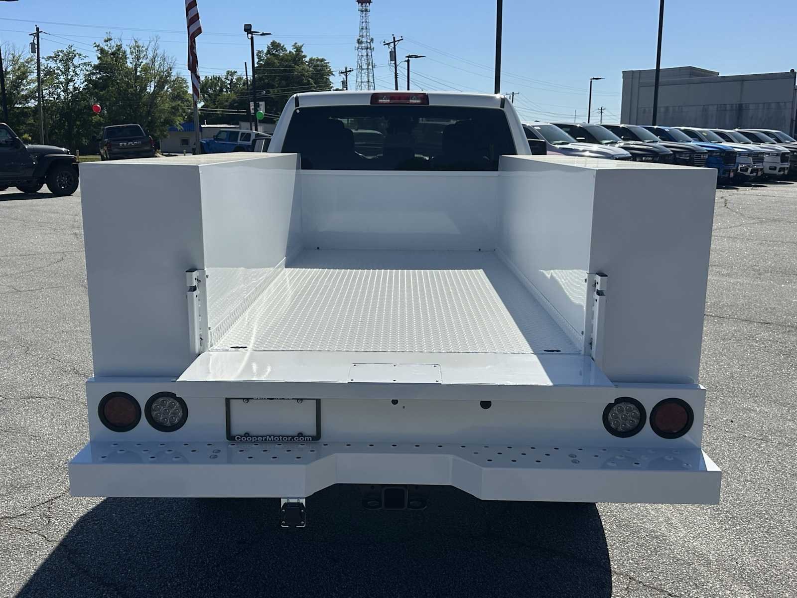 New 2026 Bright White Clear-Coat Exterior Paint RAM Tradesman image 18