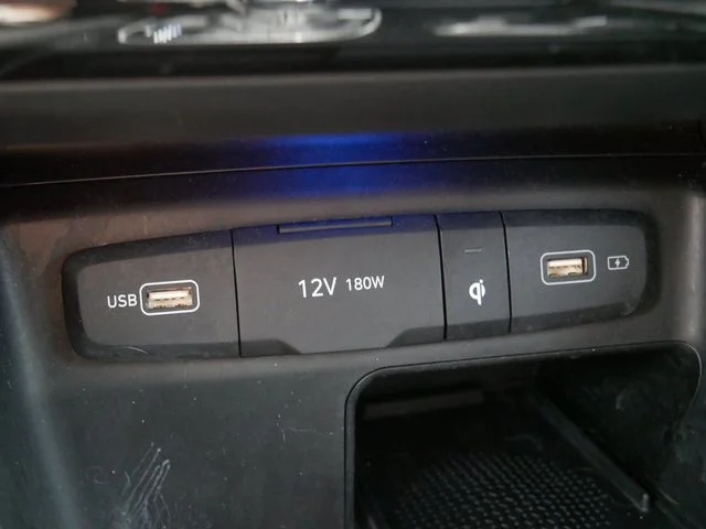 Used 2022 Quartz Hyundai SEL image 26