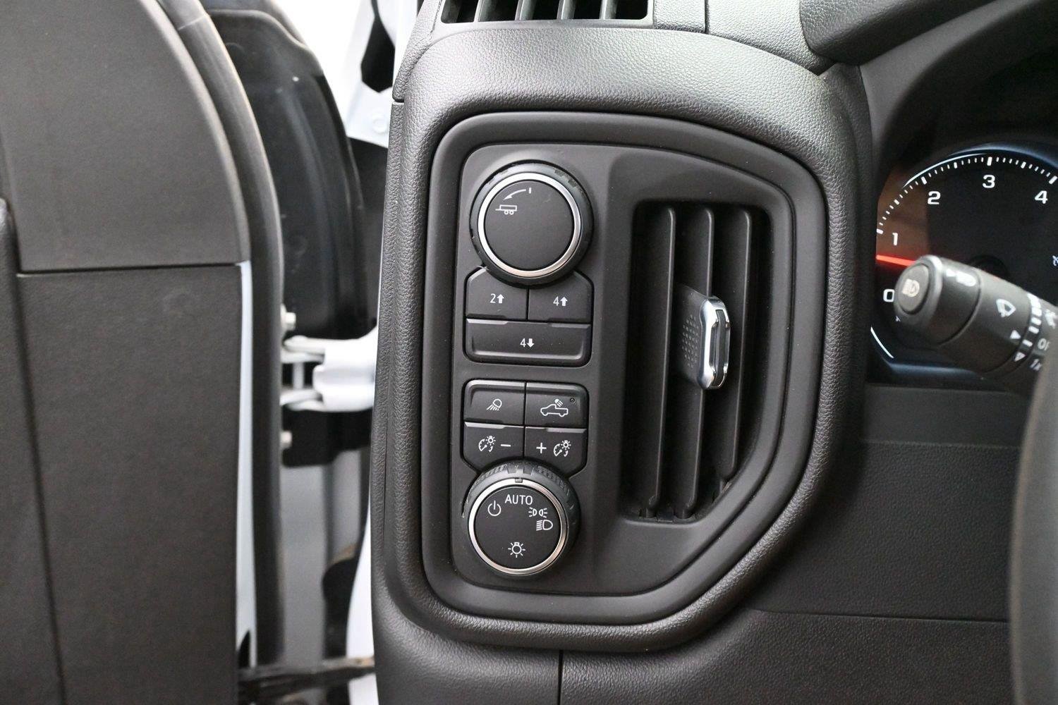 Used 2024 Summit White Chevrolet Custom image 27