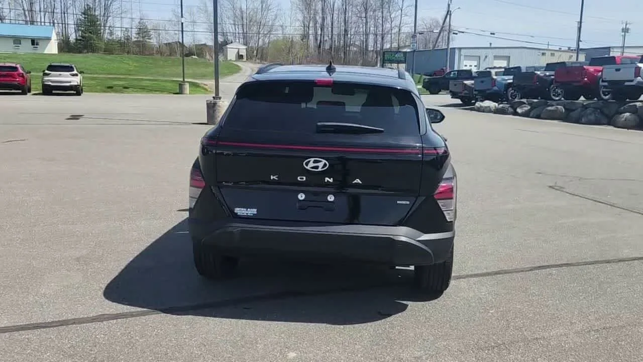 2025 Hyundai Kona SEL - Photo 7