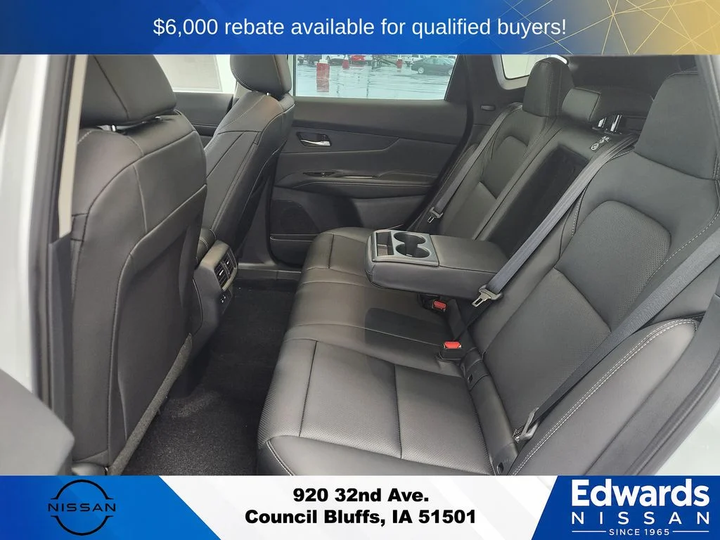 New 2026 Everest White Pearl TriCoat Nissan SL image 19