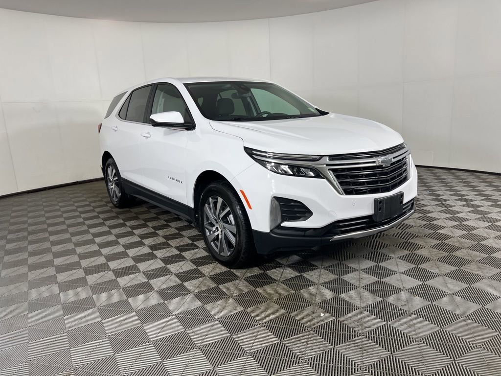 Used 2024 Summit White Chevrolet LT image 1