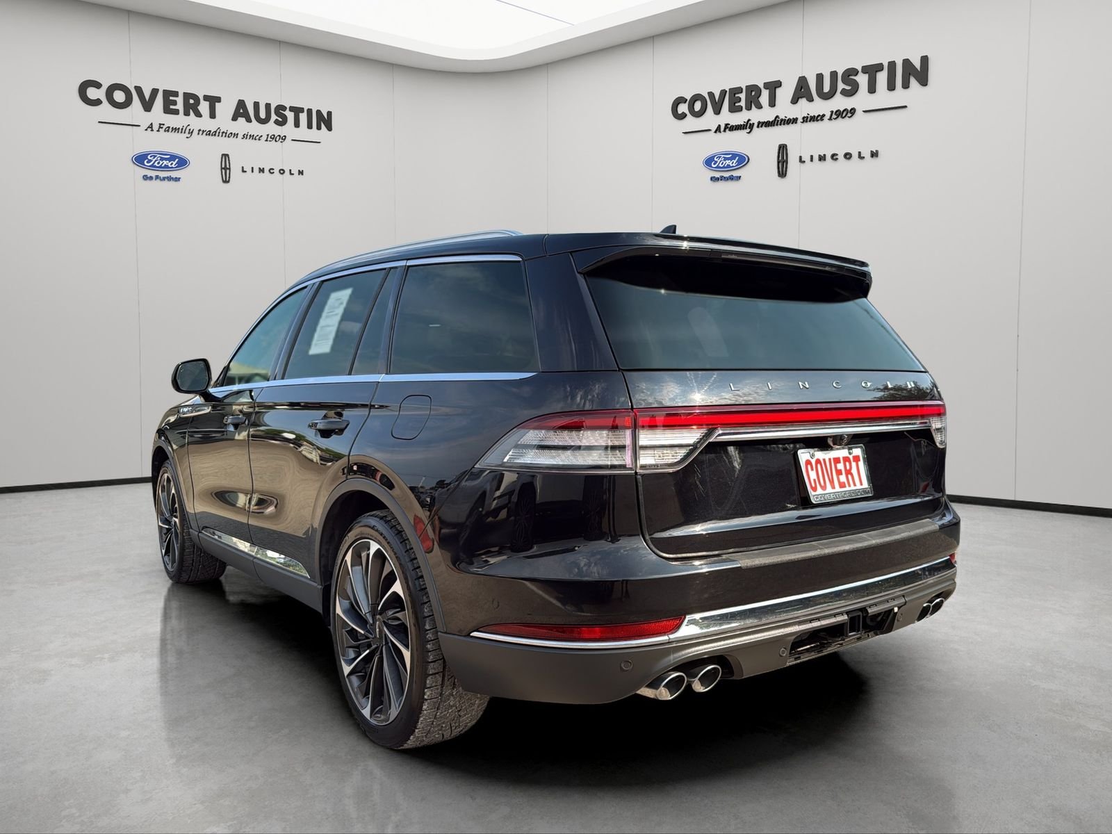Used 2020 Black Lincoln Reserve image 5
