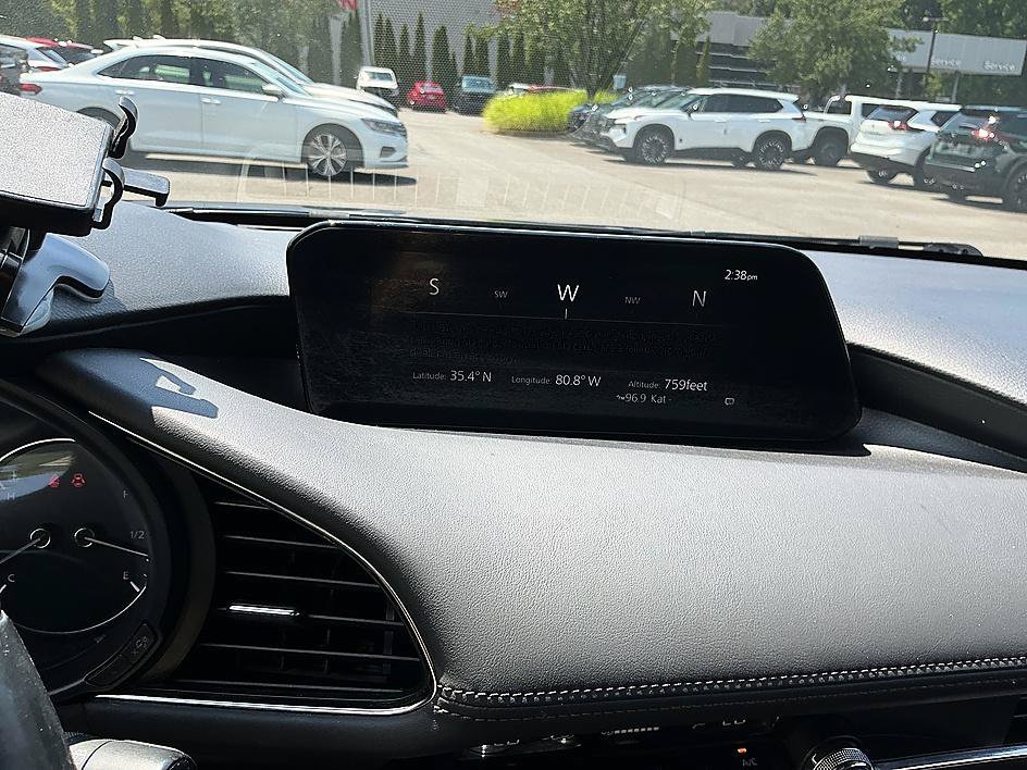 Used 2019 Deep Crystal Blue Mica Mazda Base image 17