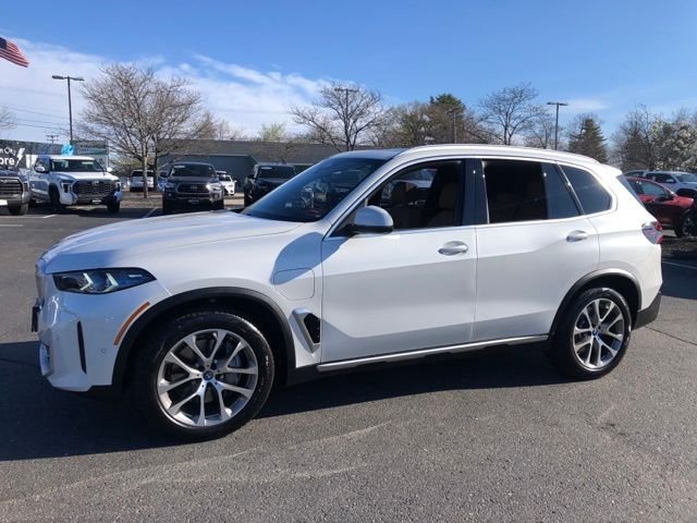 Used 2025 White BMW xDrive50e image 7