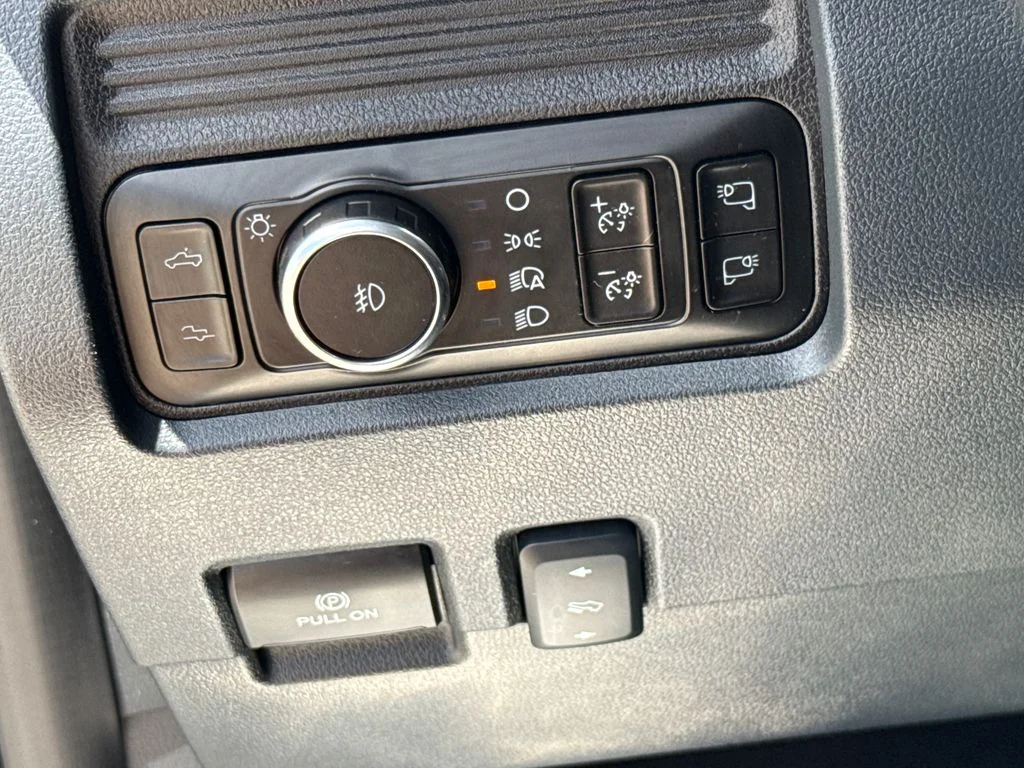 Certified Used 2025 Gray Ford Platinum image 15