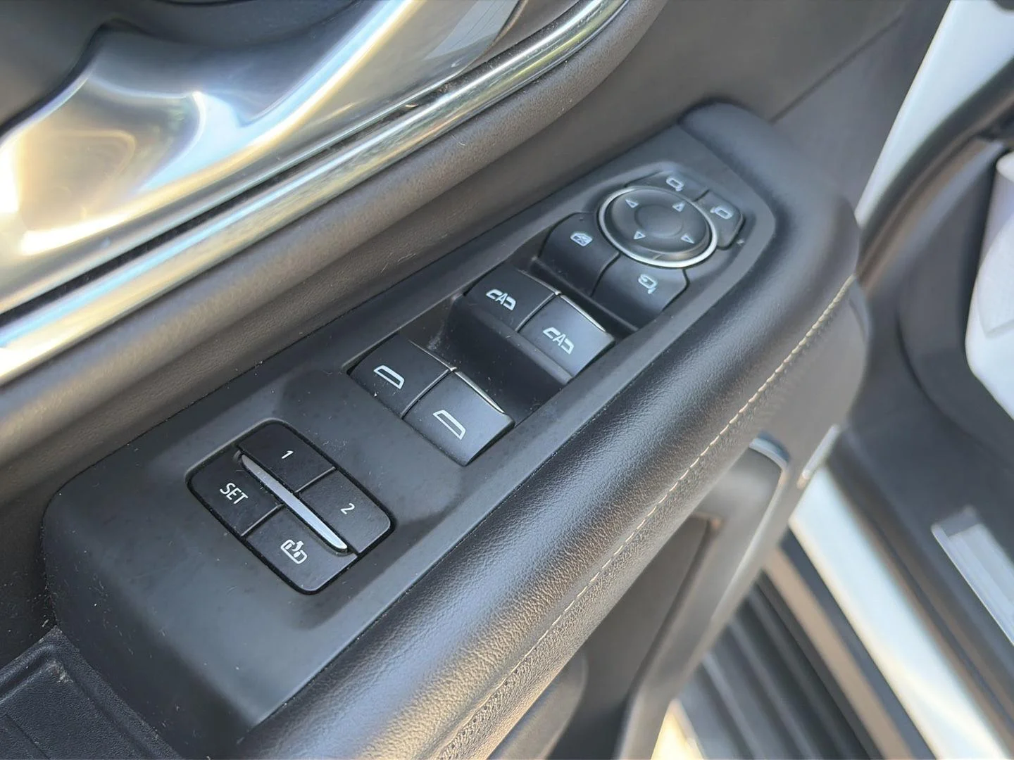 Used 2022 SUMMIT WHITE Chevrolet Premier image 11