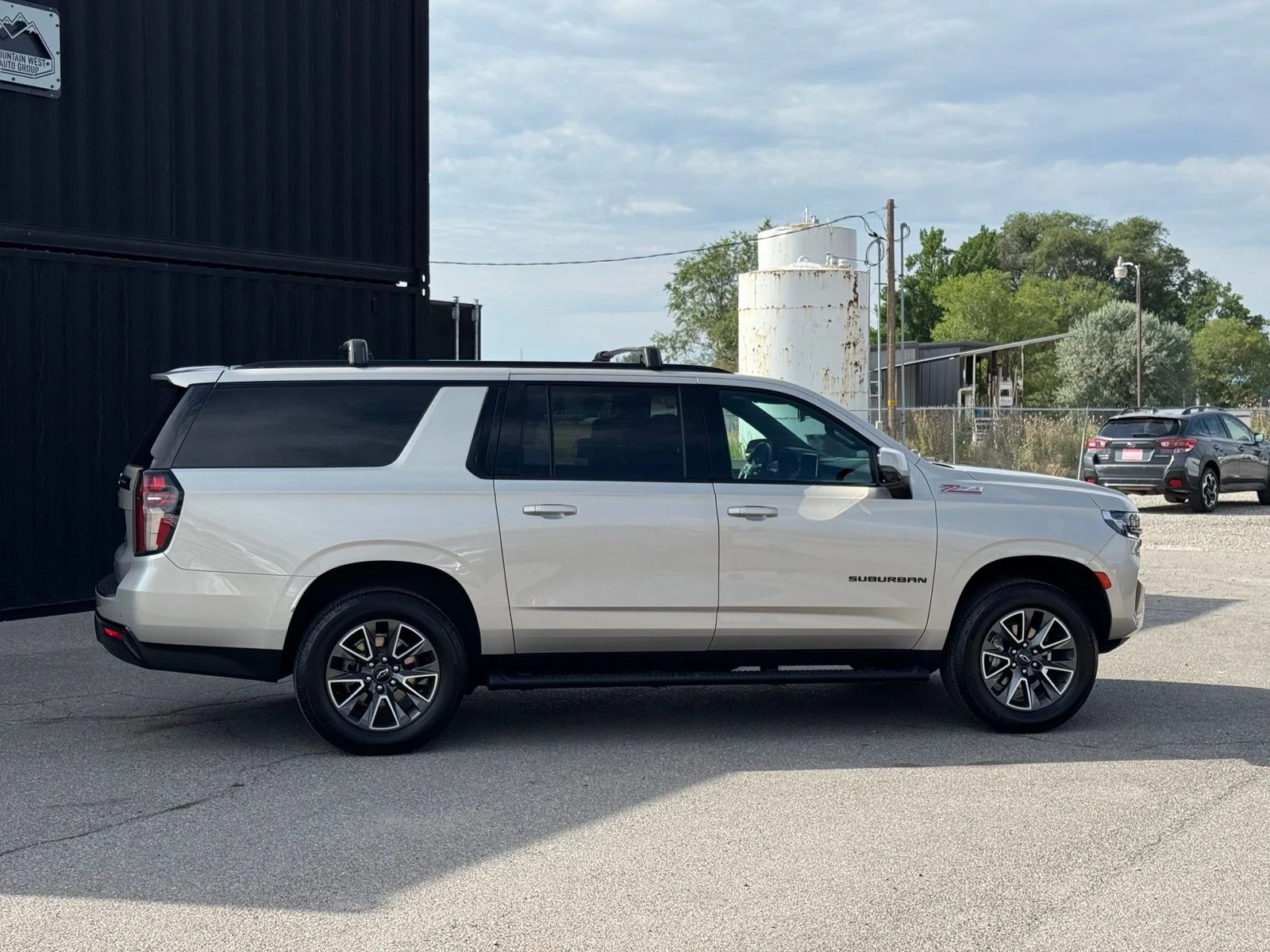 Used 2023 Beige Chevrolet Z71 image 5