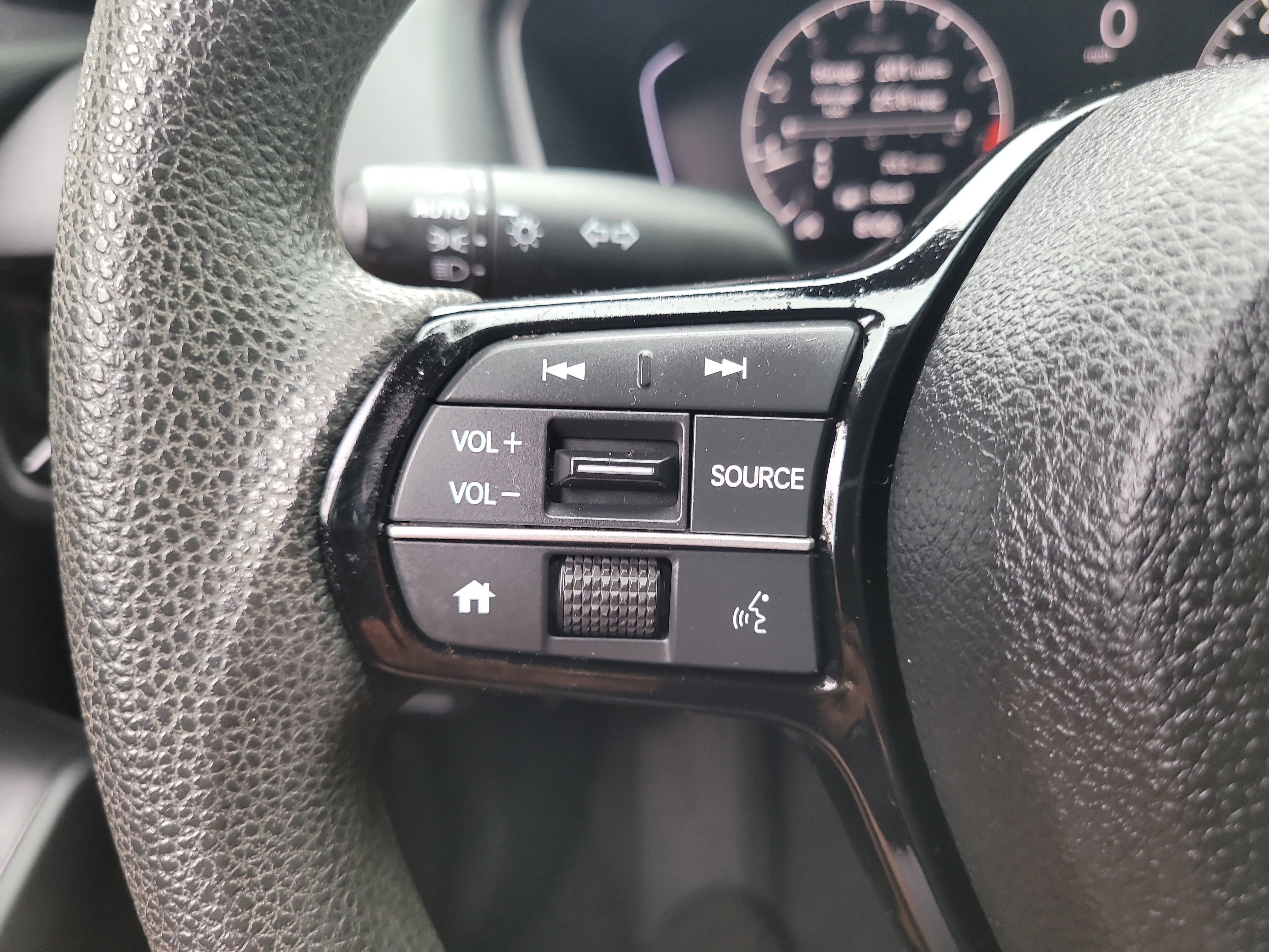 Used 2022  Honda LX image 25