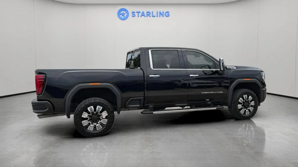 Used 2024 Onyx Black GMC Denali image 10