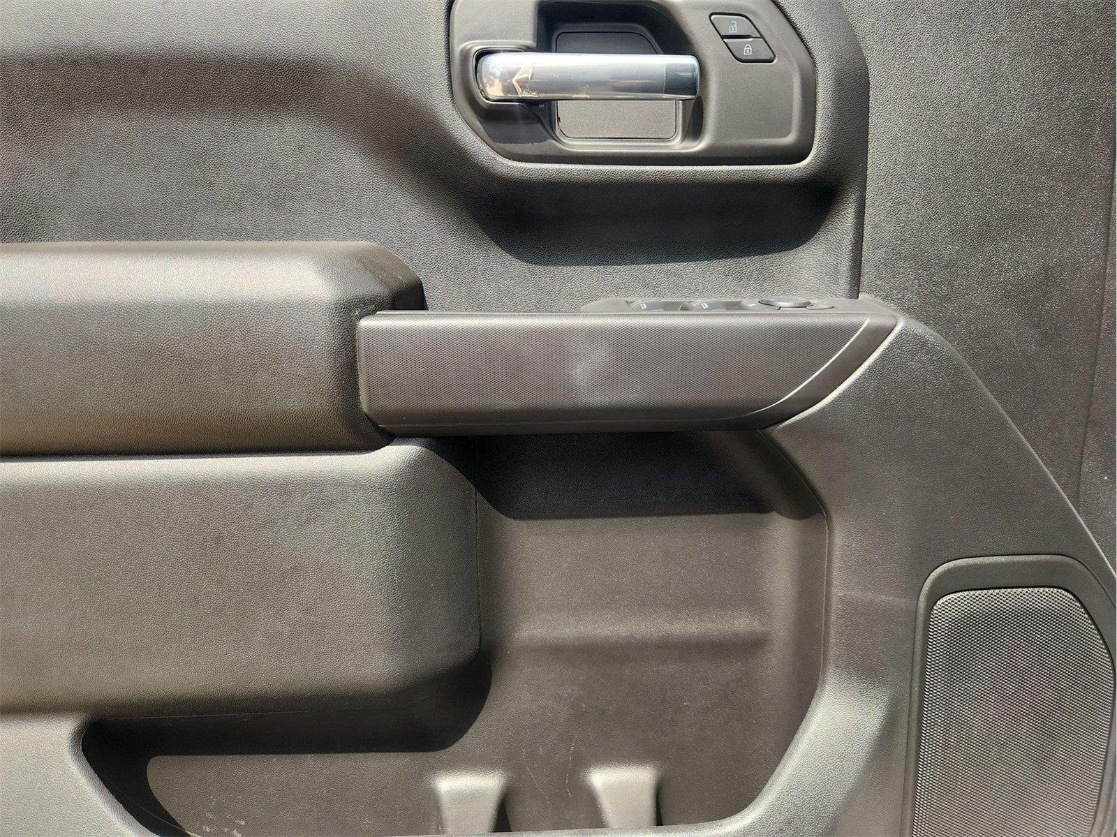 2024 Chevrolet Silverado 1500 photo 21 of 32