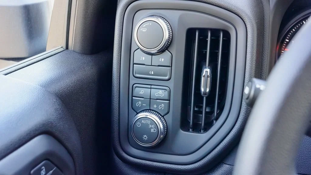 2026 GMC Sierra 2500HD Pro - Photo 14