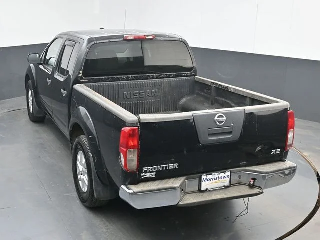 Used 2015 Black Nissan SV image 32
